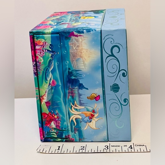 Disney Store Little Mermaid Jewelry Box, Necklace, and Bag - Picture 8 of 16